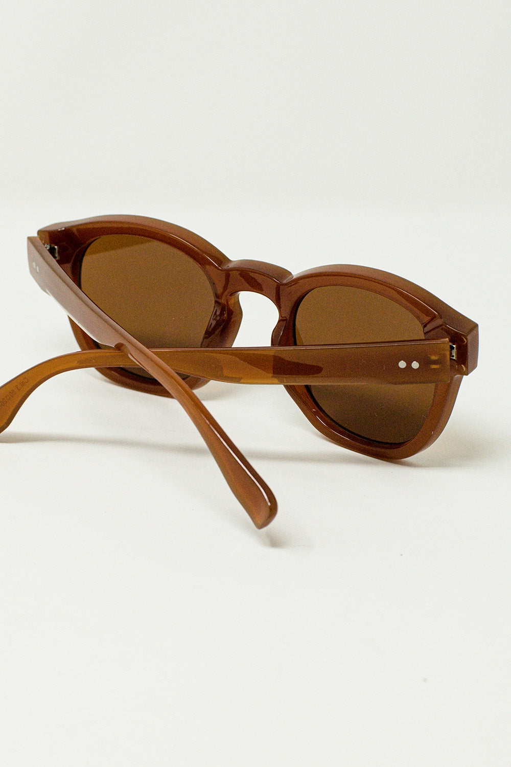 90's Round Sunglasses With Brown Tinted Lenses and Light Brown Frame