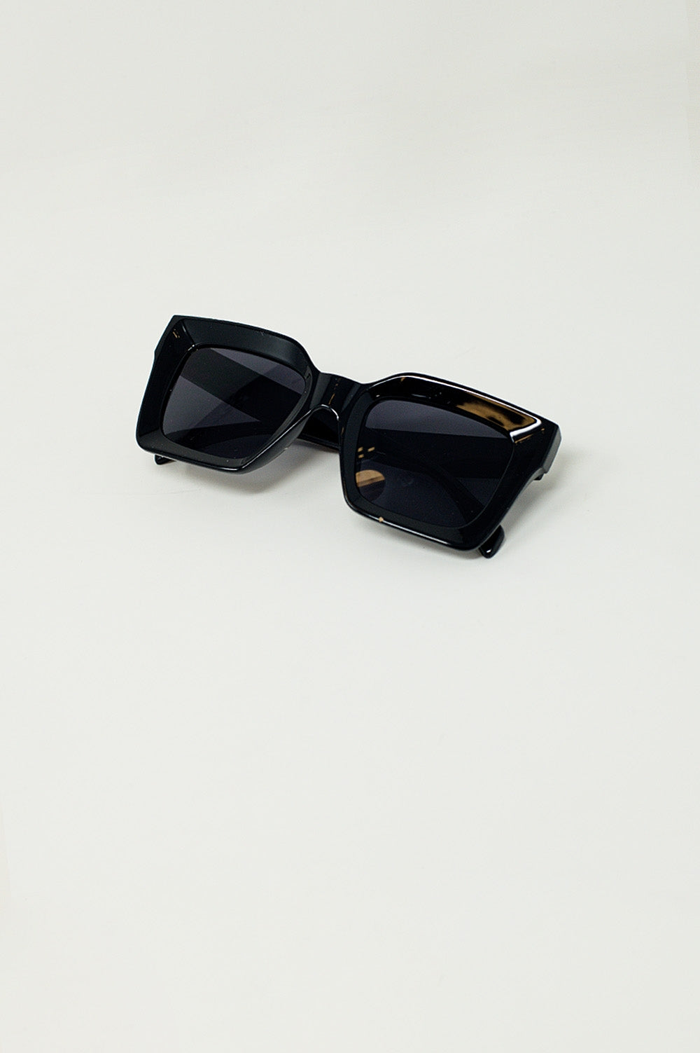 90's Squared Sunglasses in black