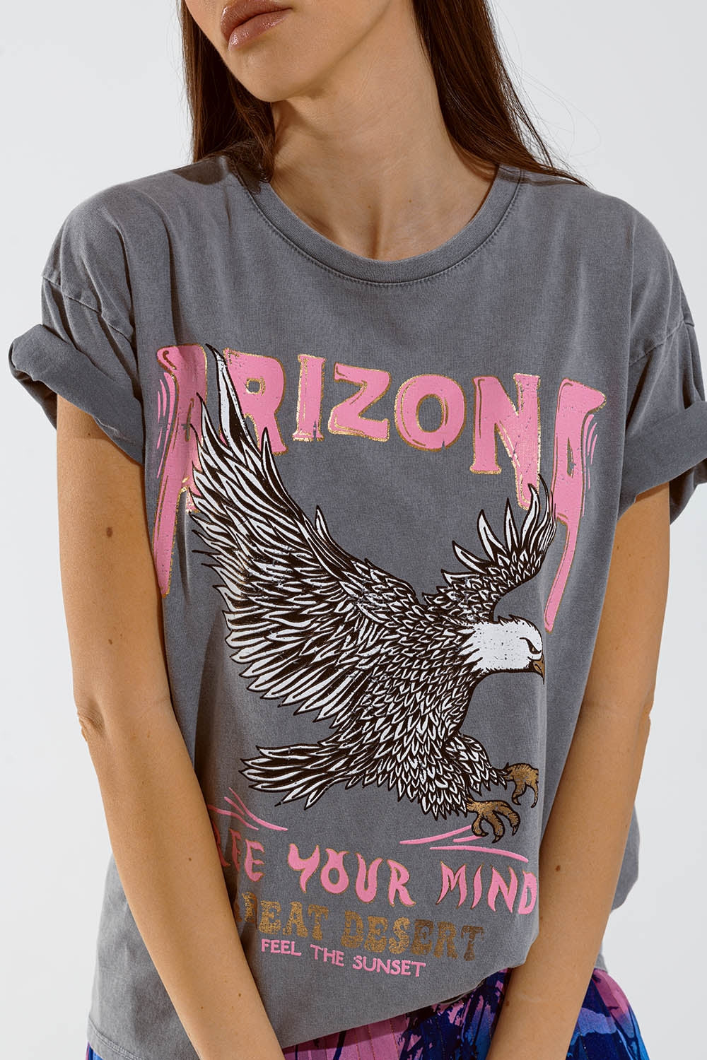 Camiseta Arizona con Estampado Digital Águila en Gris