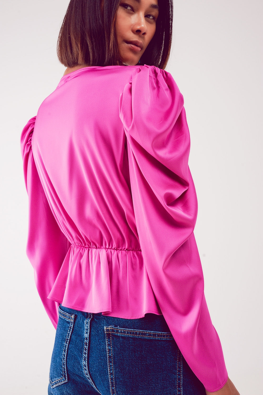 Asymmetric puff sleeve blouse in fuchsia