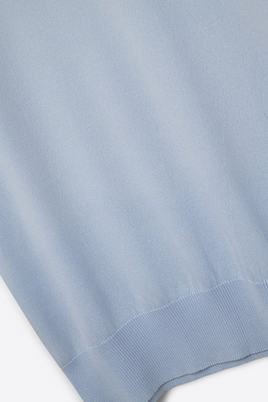 Baby blue turtleneck sweater with fitted short sleeves