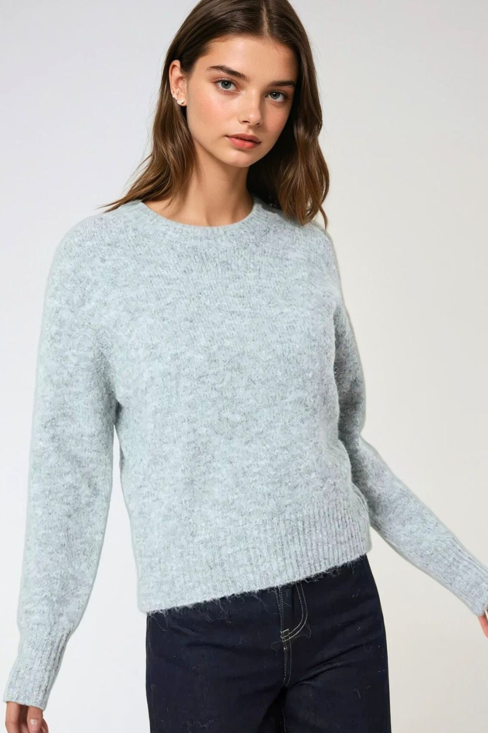 Q2 Basic Crew Neck Knitted Sweater in grey