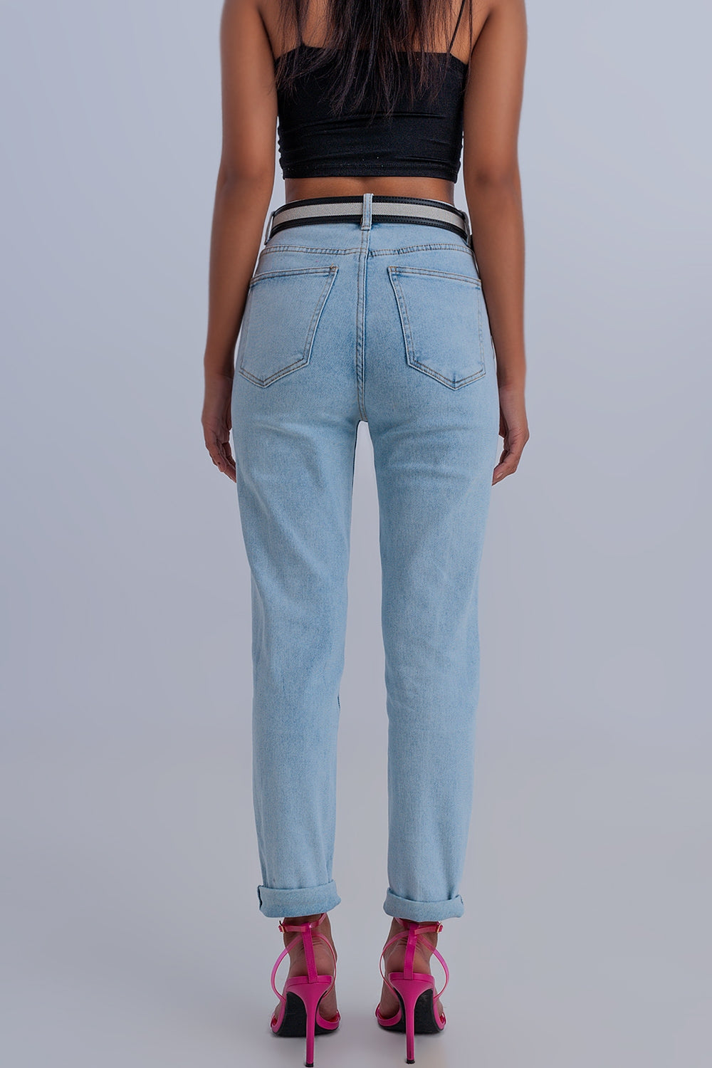 Basic mom jean in light blue