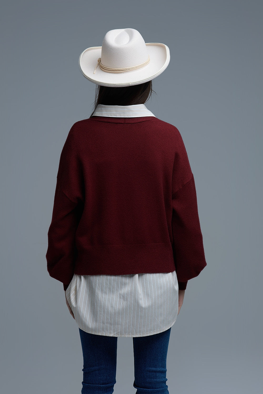 Basic V-neck Cardigan With Long Sleeve in burgundy