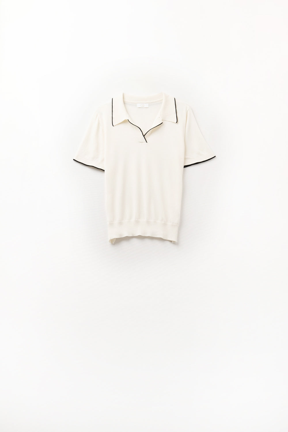 Q2 Beige knit polo shirt with contrasting detail