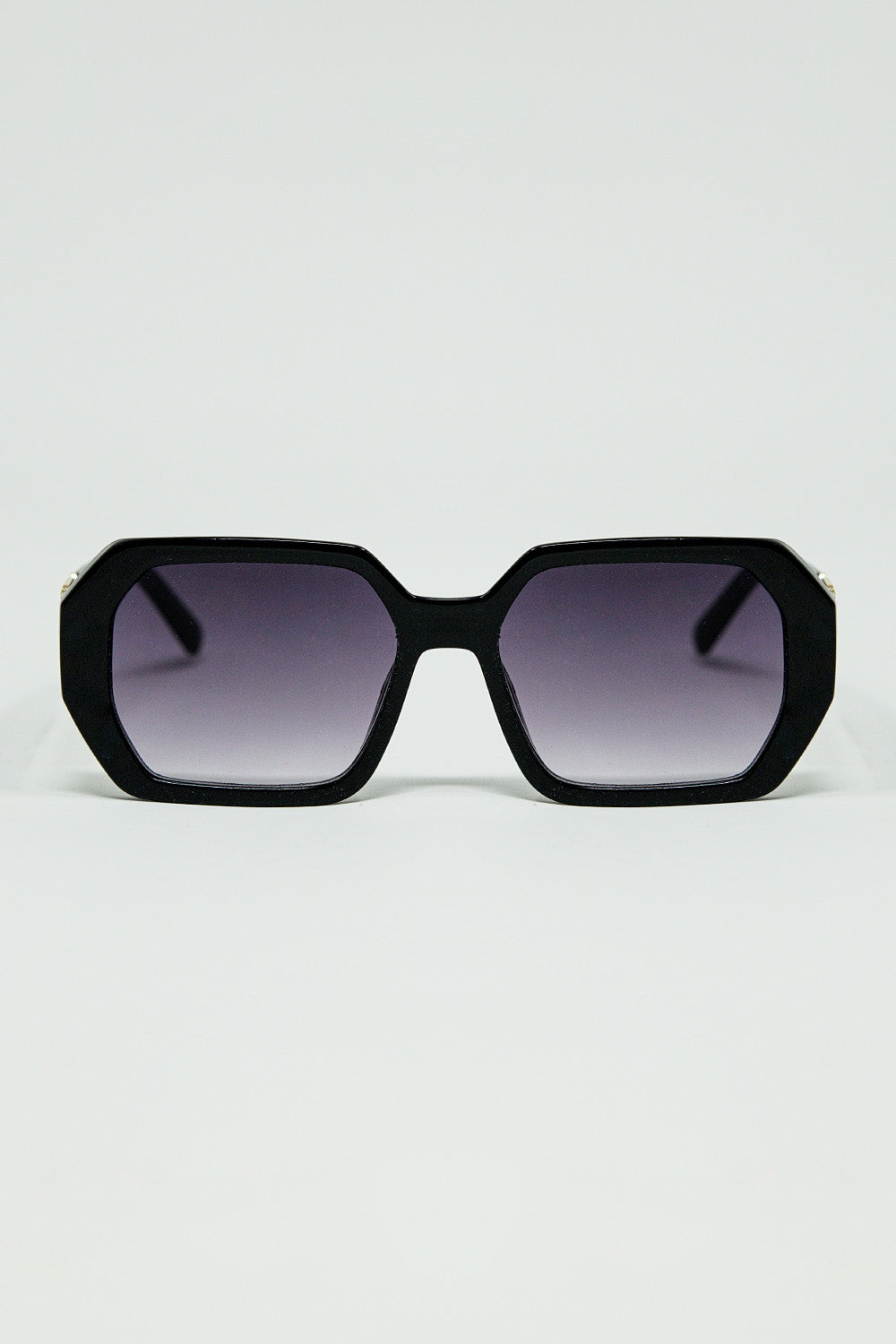 Q2 Black Diamond-Shaped Sunglasses and goldden detail