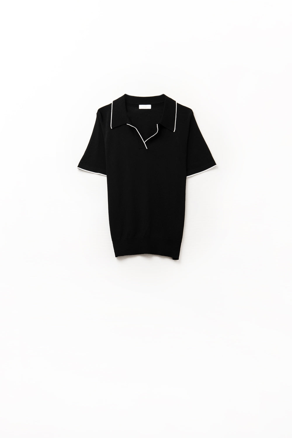 Q2 Black knit polo shirt with contrasting detail