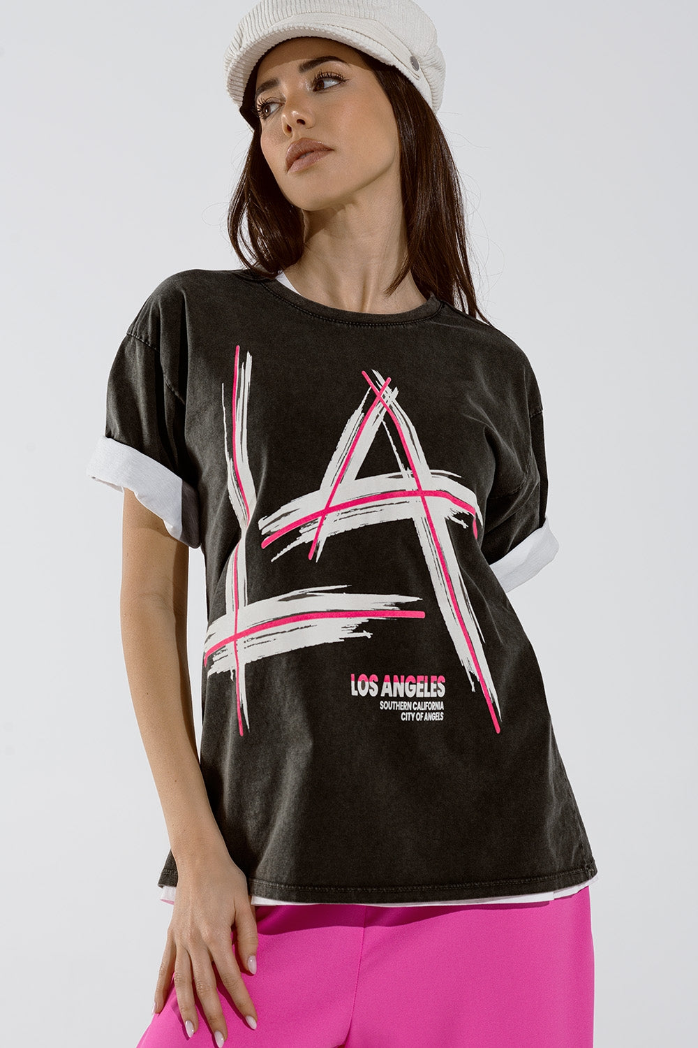 Q2 Black Relaxed t-shirt printed LA Los Angeles logo