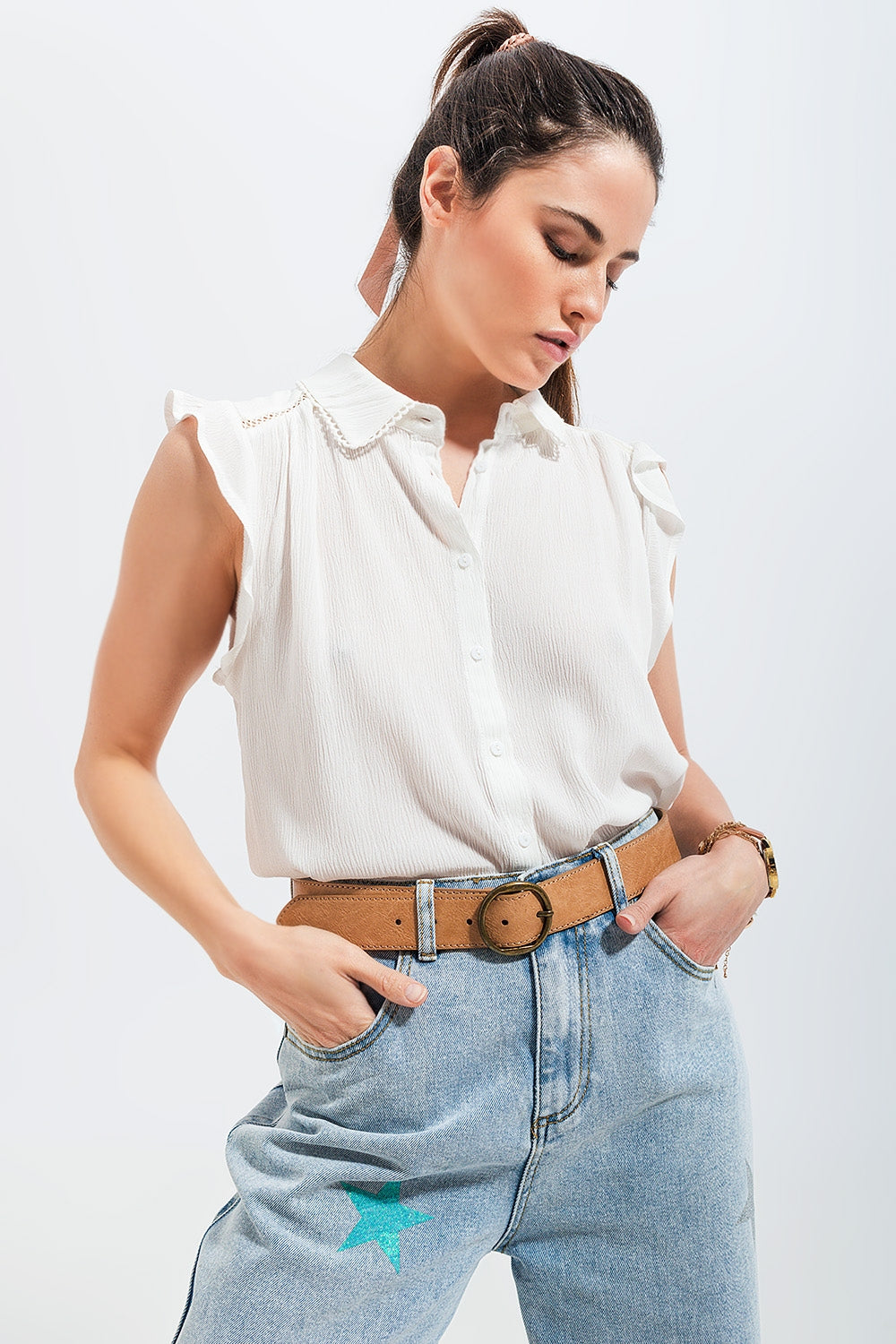 Blouse with frill sleeve in white