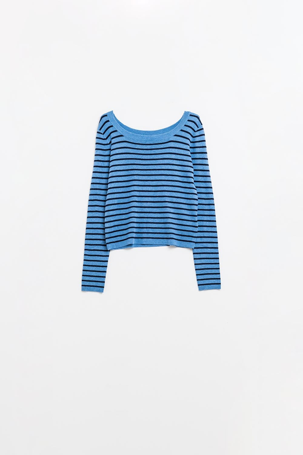 Blue striped fine knit sweater with boat neck