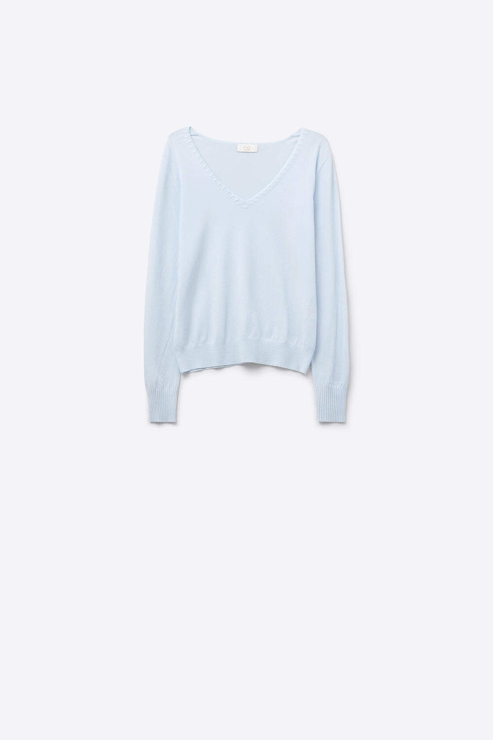 Q2 Blue sweater with V neckline
