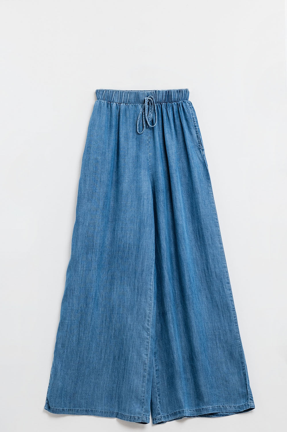 Pantalones anchos fluidos estilo denim de tencel azul