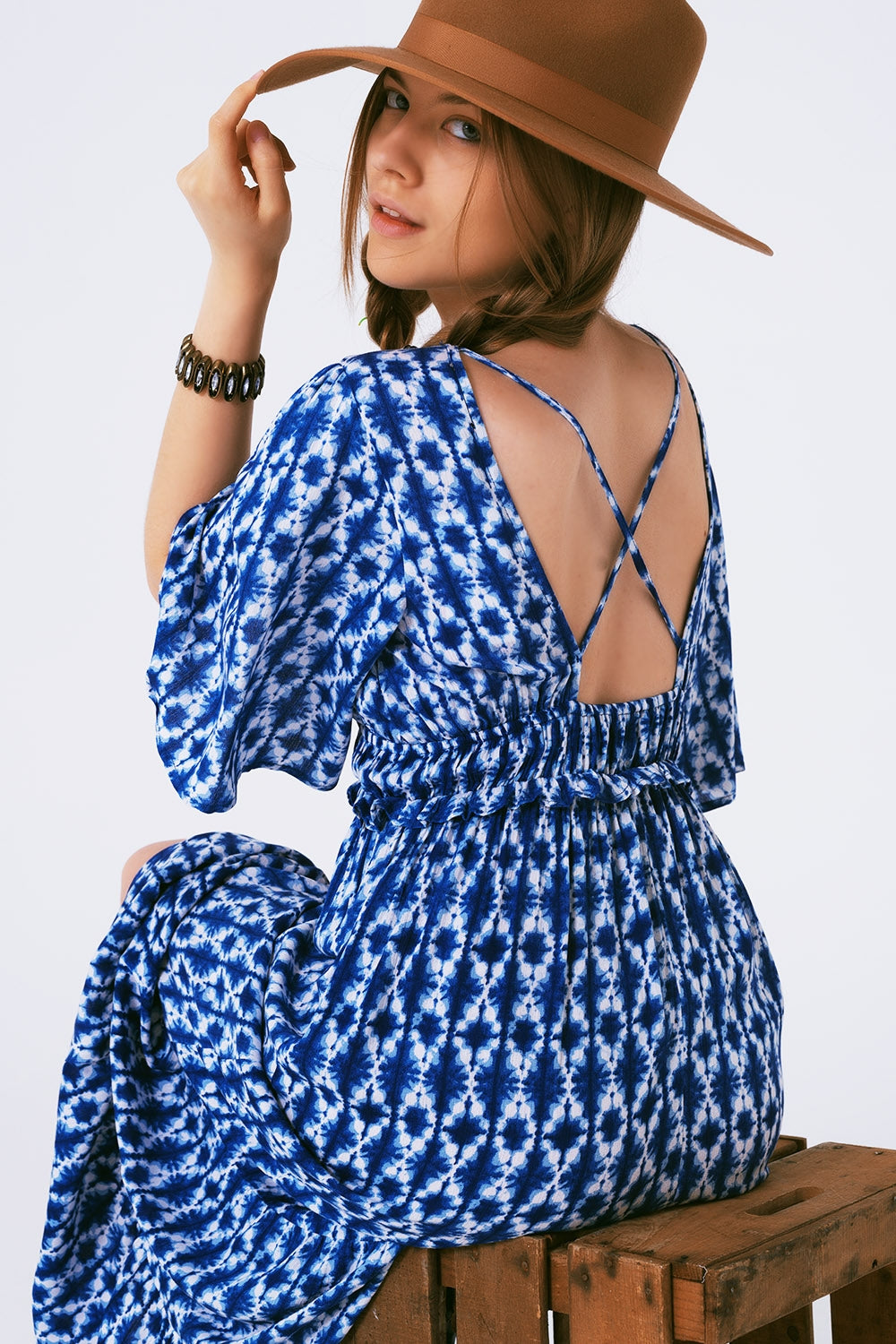 Q2 boho print maxi dress crossed on the back