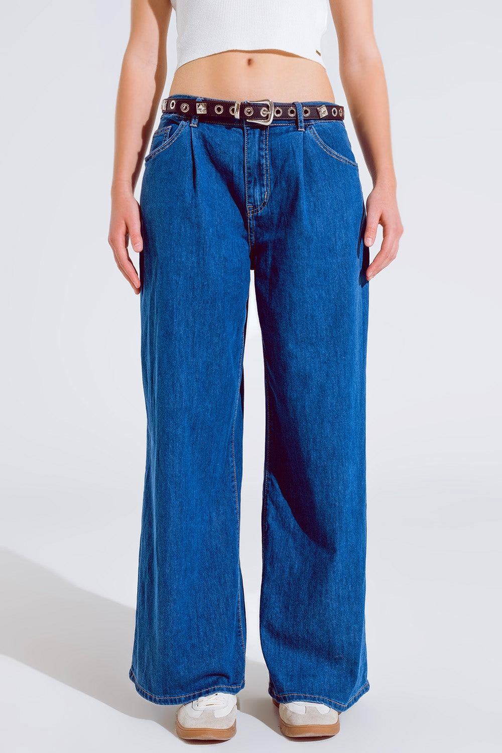 Q2 Boyfriend Wide leg  five pocket jeans in dark wash