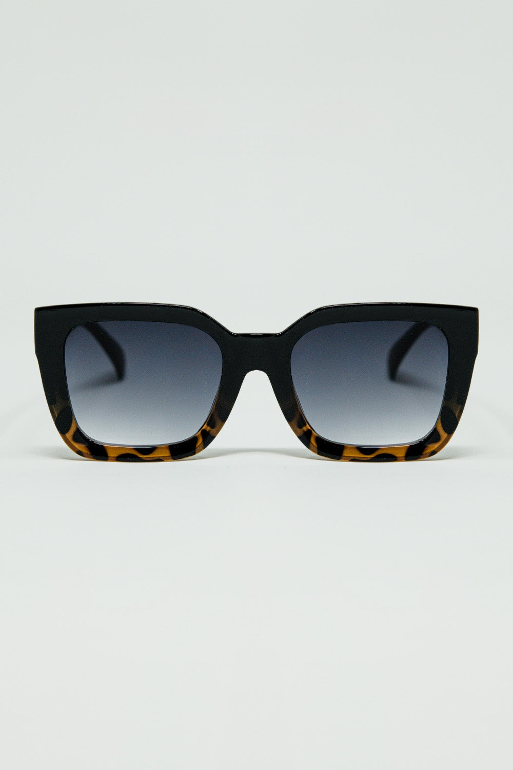 Q2 Brown Square sunglasses with gradient in animal print