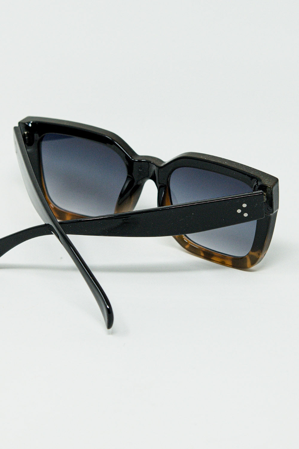 Brown Square sunglasses with gradient in animal print