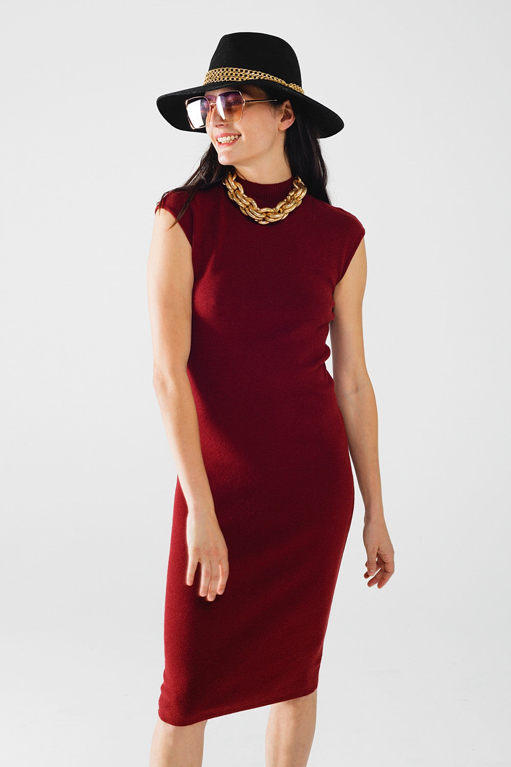 burgundy bodycon sleeveless midi dress