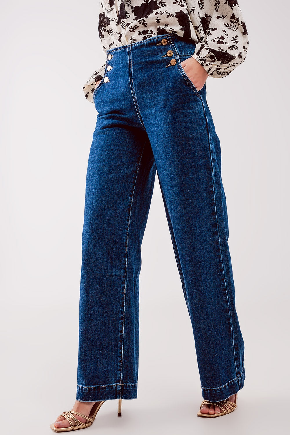 Button front jean in mid blue