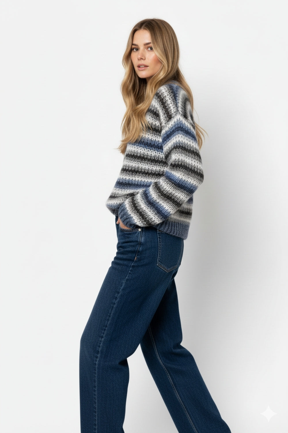 Chunky-knit sweater with marled design in blue