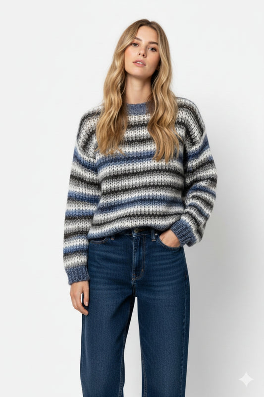 Chunky-knit sweater with marled design in blue