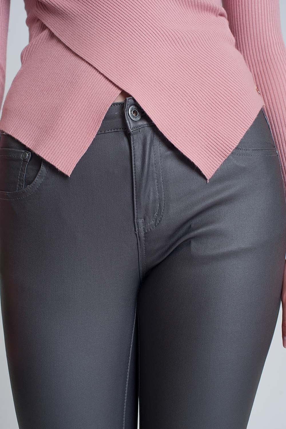 Coated pants in gray