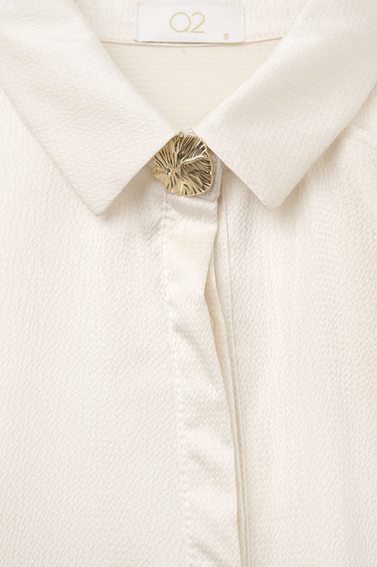 Cream cropped textured satin shirt