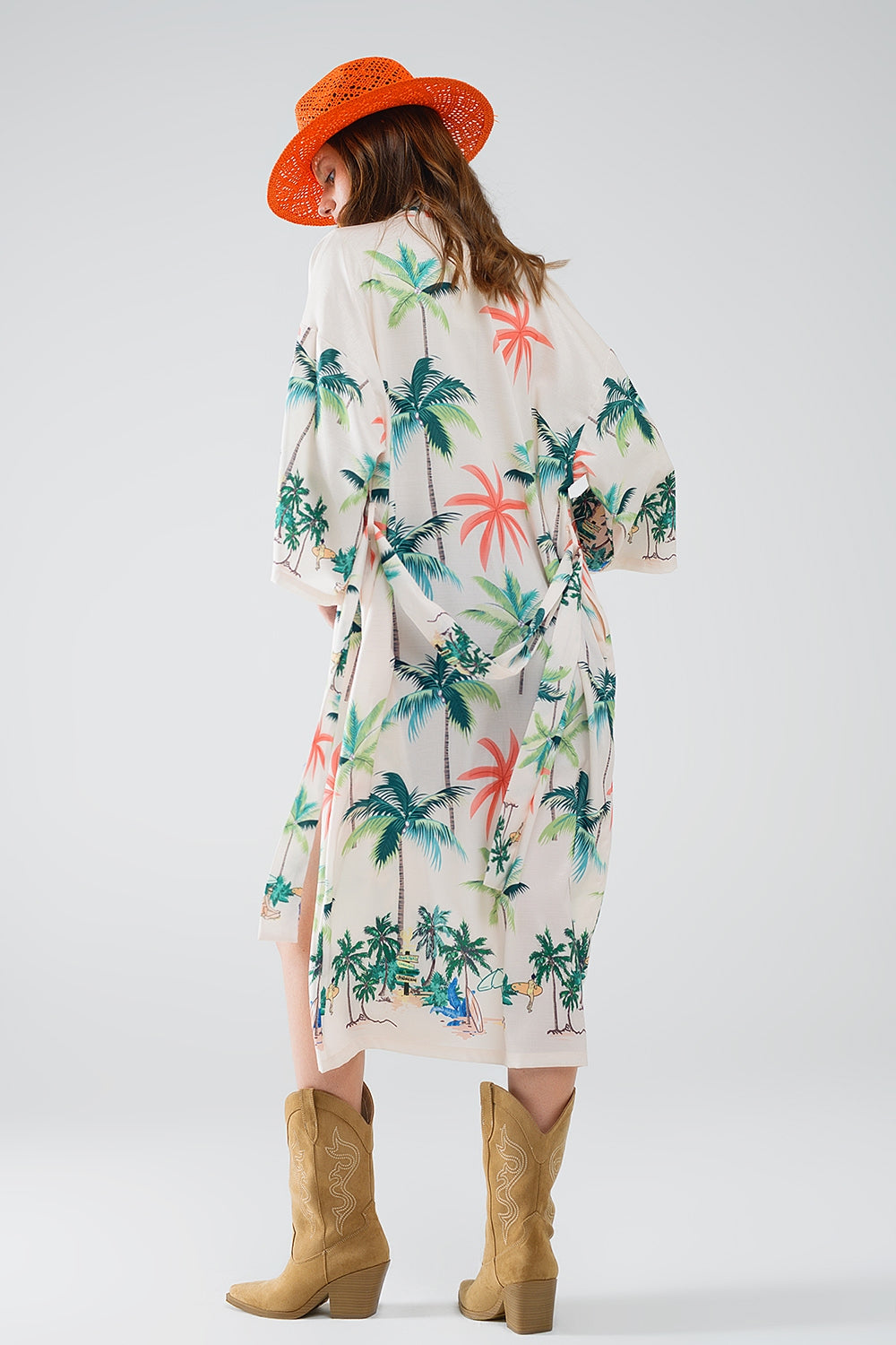 Kimono abierto color crema con estampado playero y largo midi