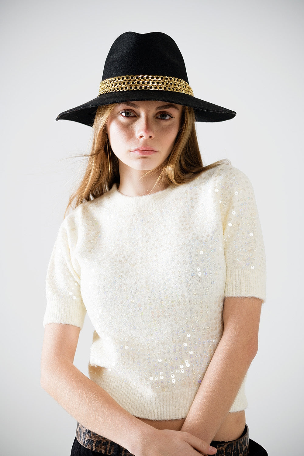 Q2 Cream short sleeve sequin sweater