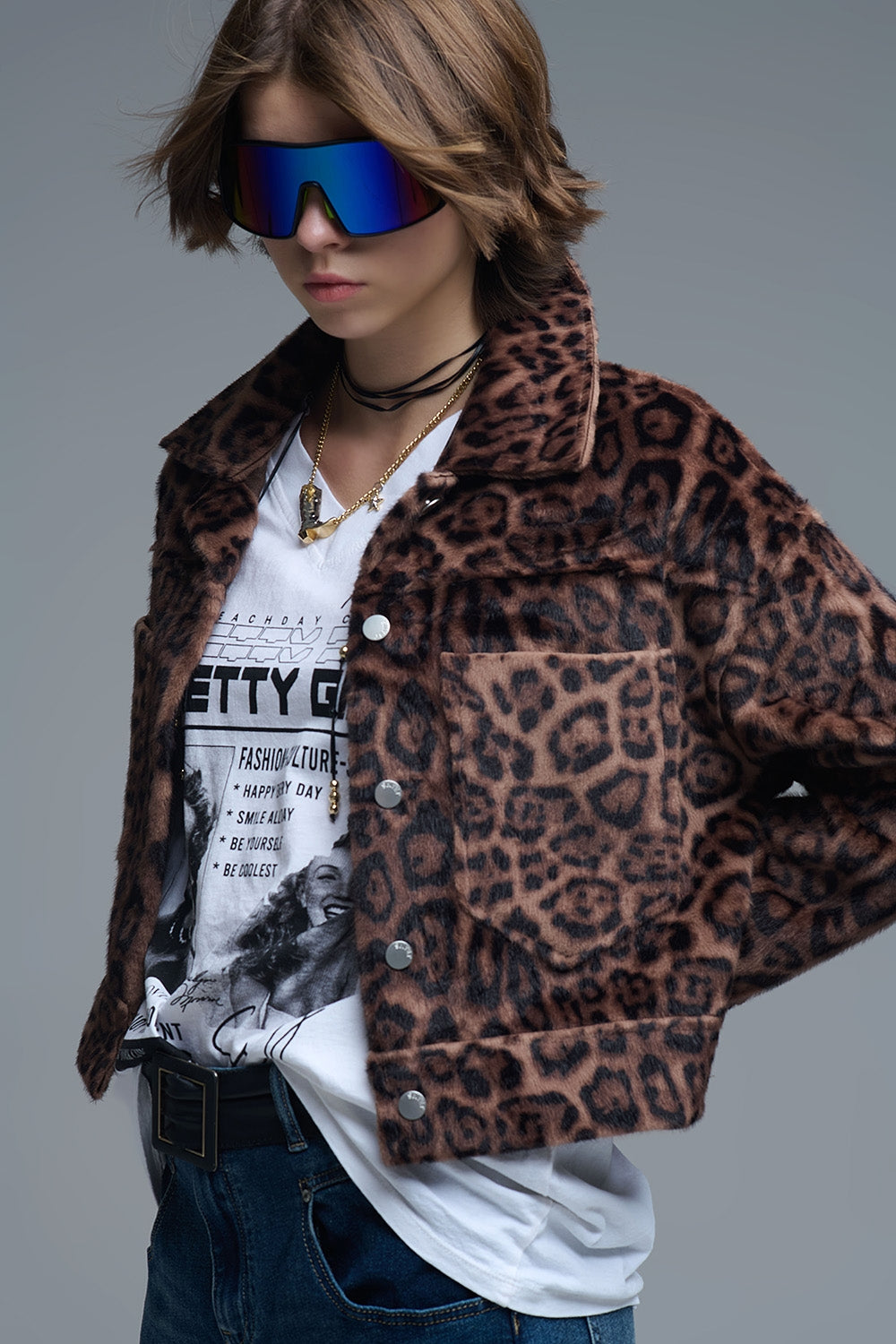 Cropped button-up faux fuzzy jacket in bold leopard print