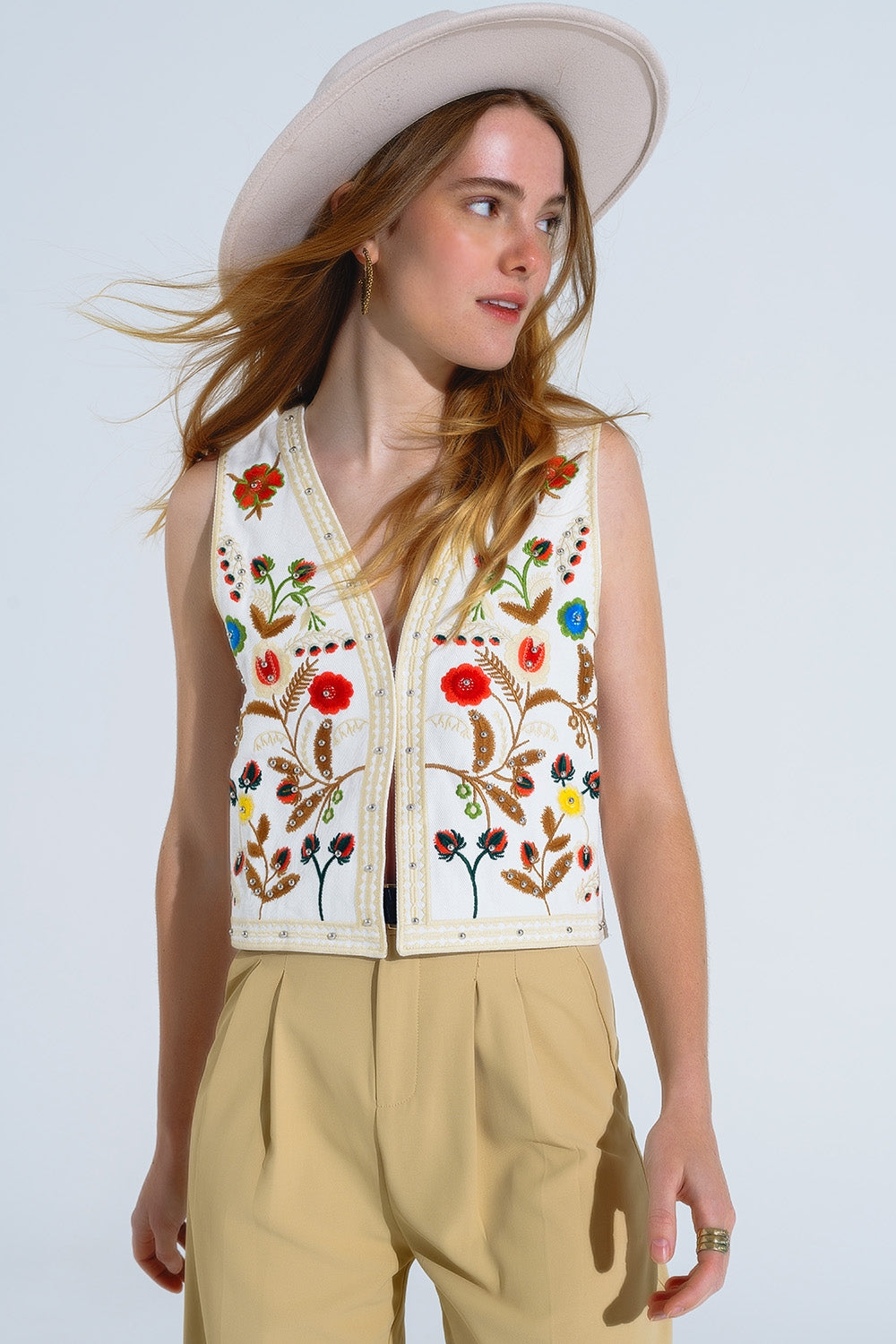 Cropped Vest With Embroidered Nature Design in White