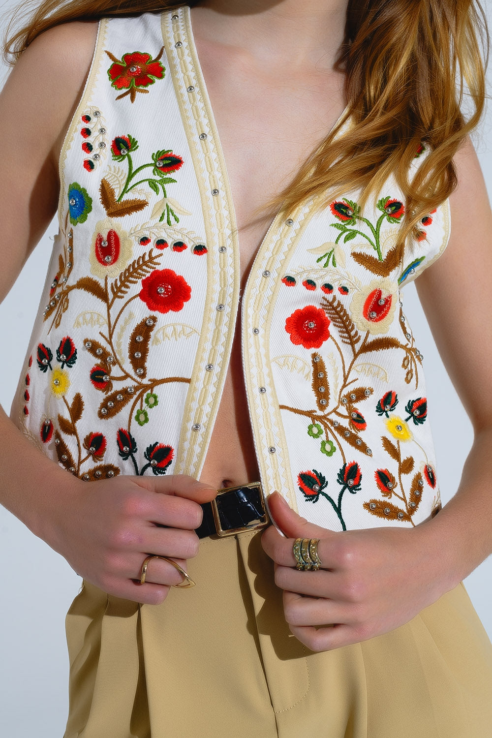 Cropped Vest With Embroidered Nature Design in White