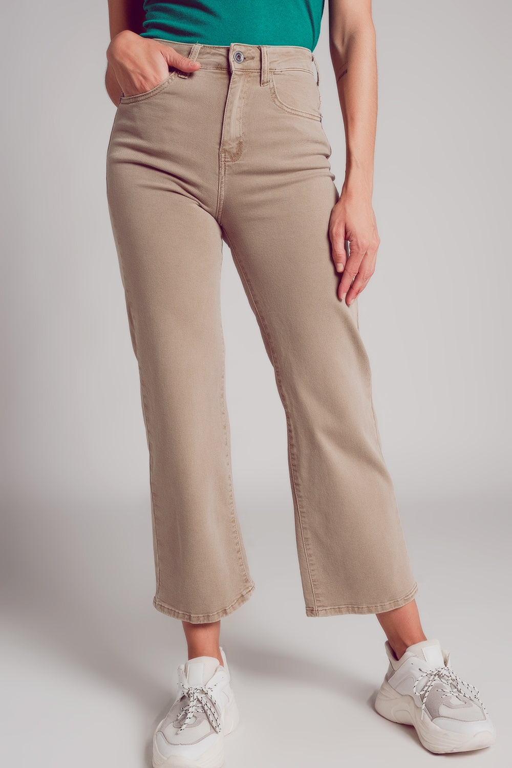 Q2 Cropped wide leg jeans in beige color