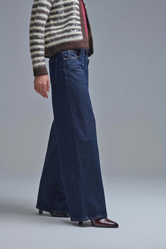 Dark Wash Wide Leg Jeans With Contrasting Stitching