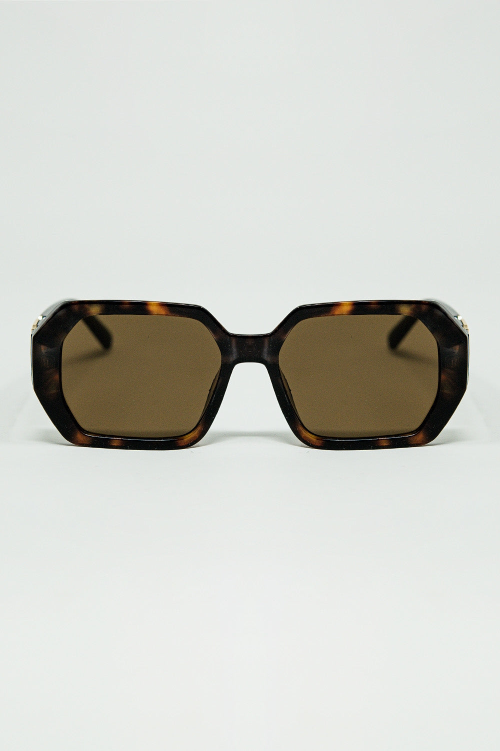 Q2 Diamond-Shaped Sunglasses In Ember with Tinted Lenses in Tortoise Shell