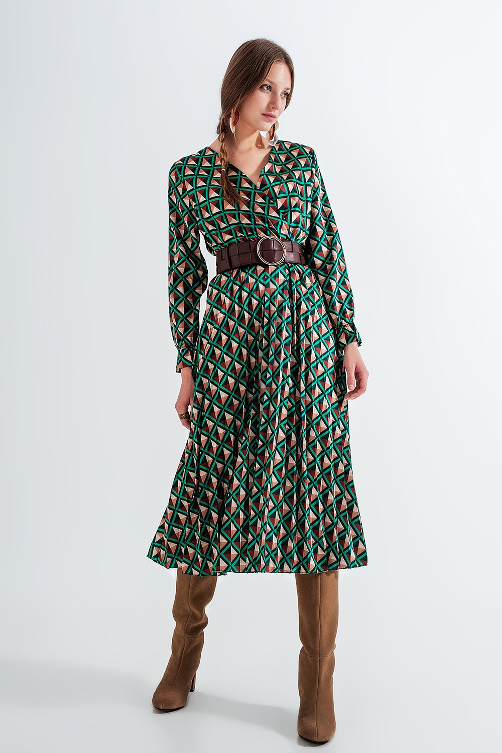 Q2 Dressed wrap tie midi dress in green geo tile print