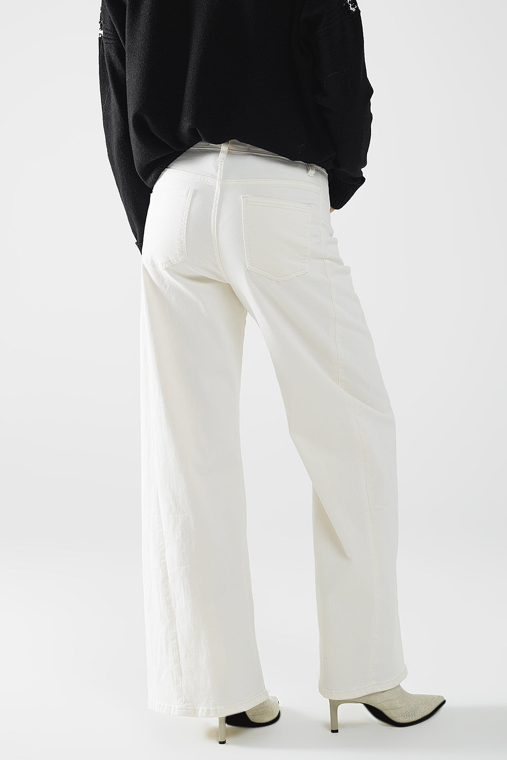 Extra wide leg trousers in cream color