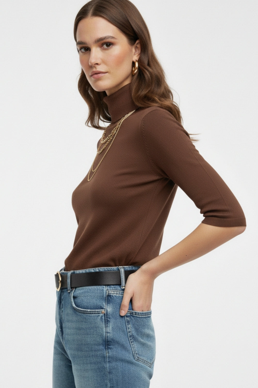 Fine knit sweater in brown with a high neck and elbow-length sleeves