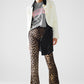 Leggings de spandex acampanados con estampado de leopardo