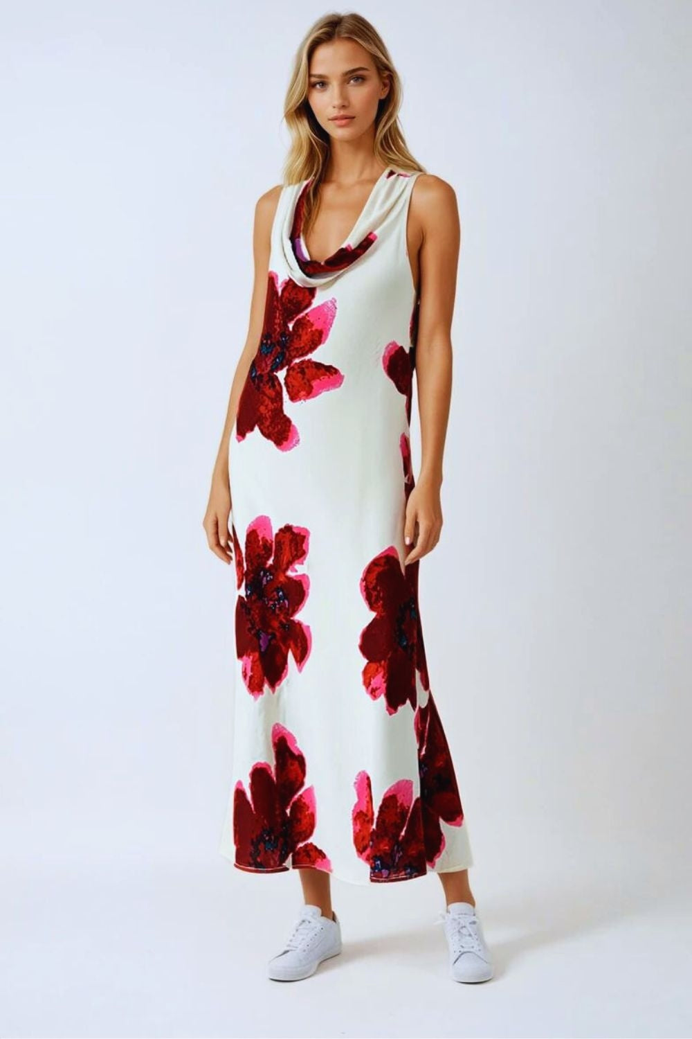 Q2 Flowy sleeveless maxi dress with floral print