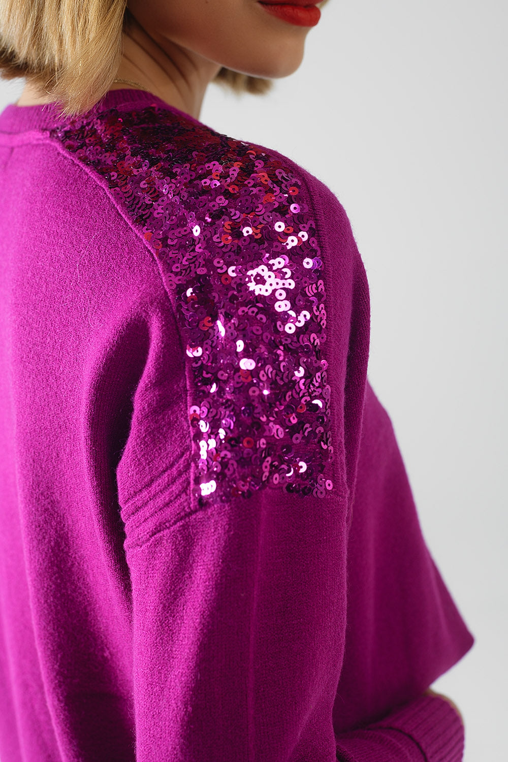 Q2 fuchsia Long Sleeves Sweater With Sequins on The Shoulders