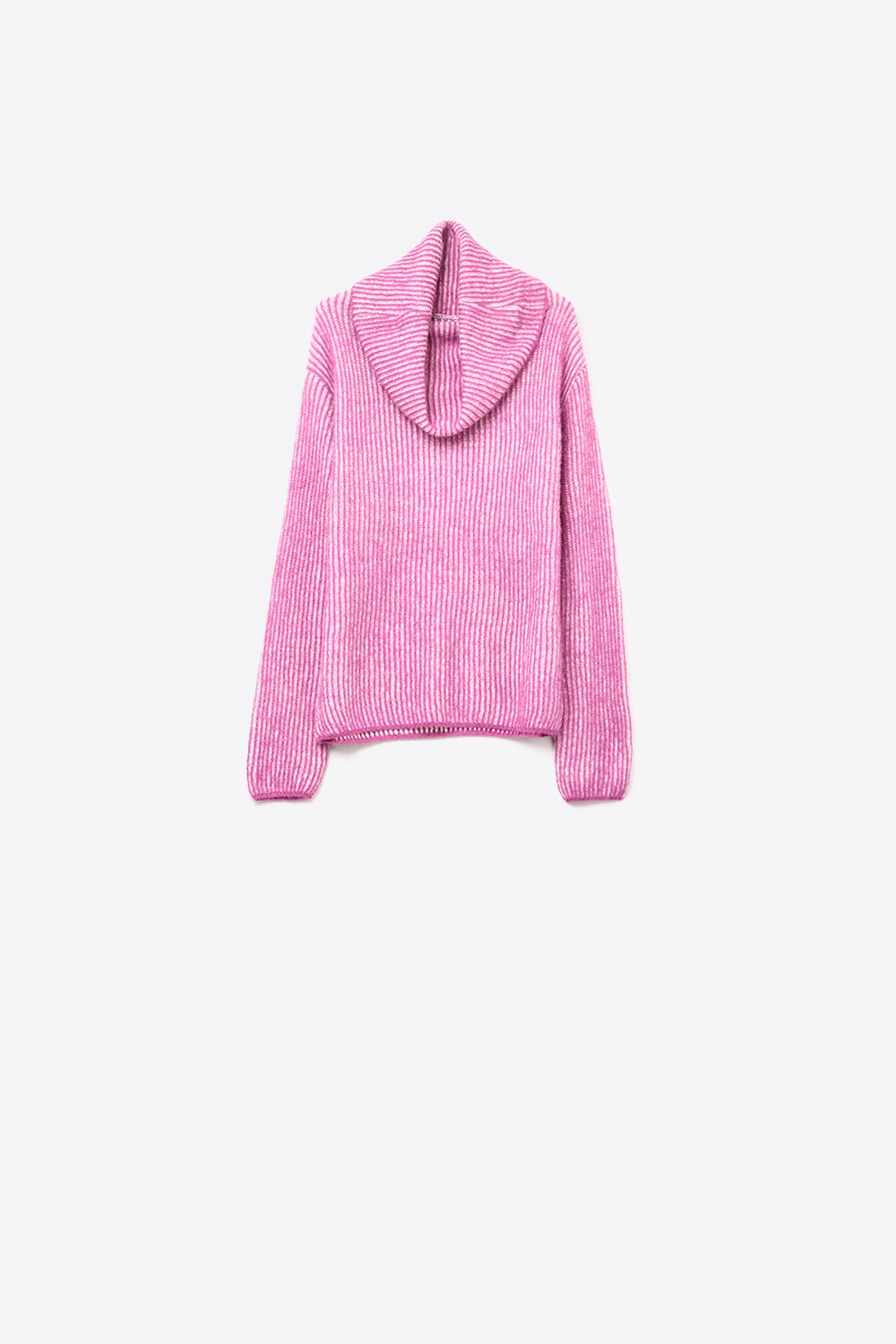 Q2 fuchsia ribbed knit sweater with a roll neck