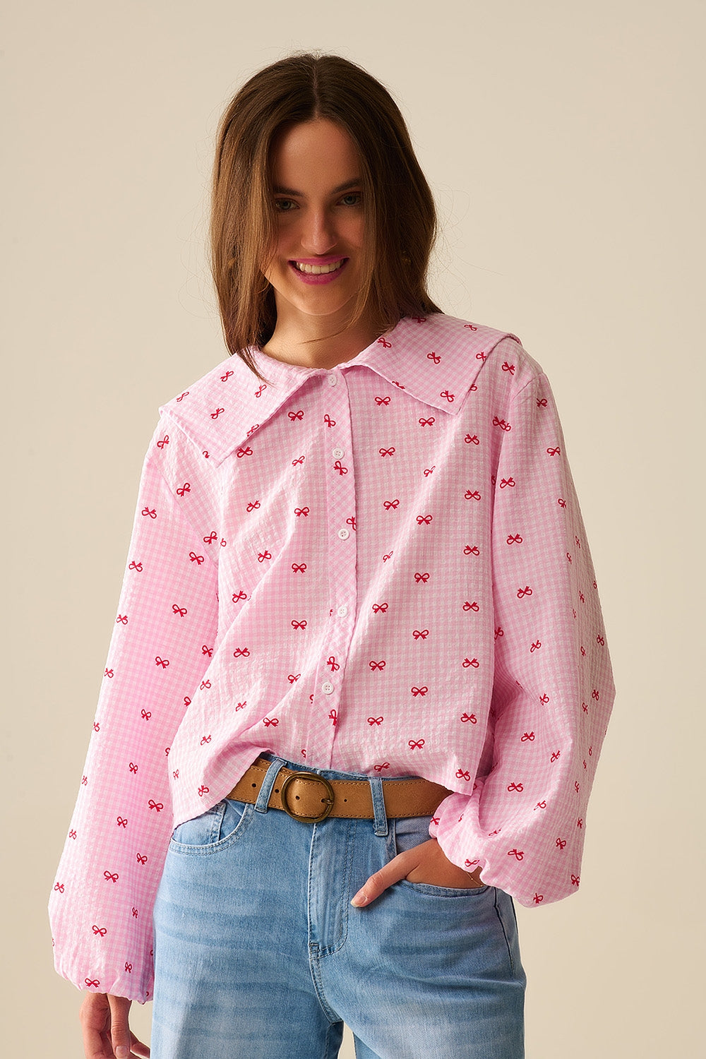 Q2 Gingham Peter Pan Collar Blouse in Pink With Bow Print