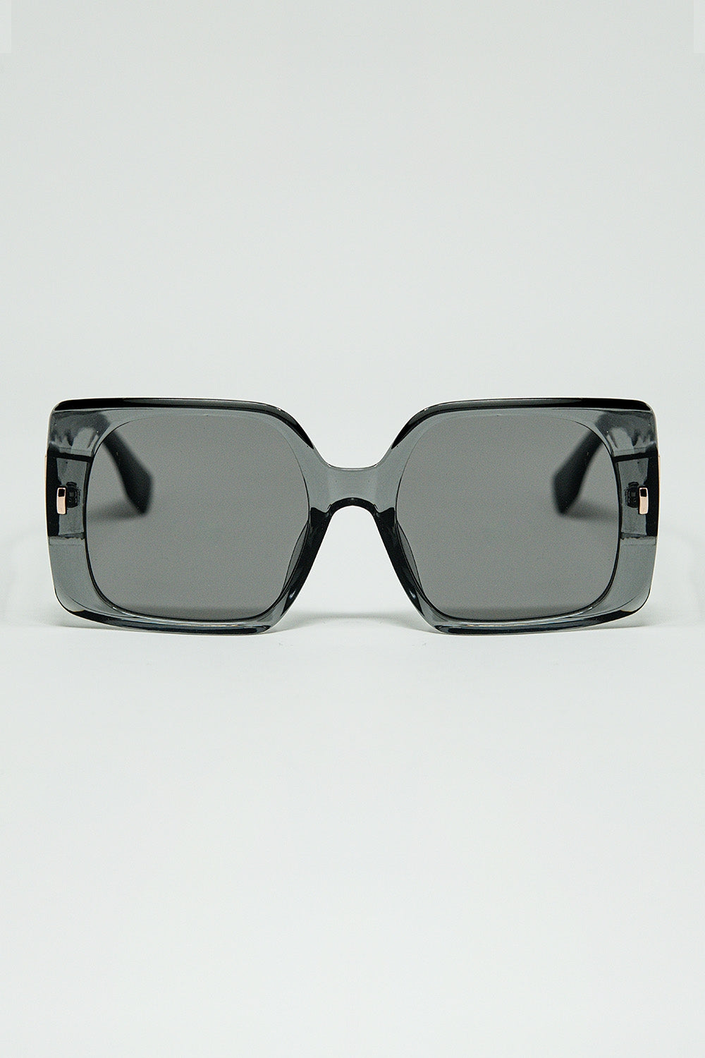 Q2 Grey square sunglasses with gold detail on the side