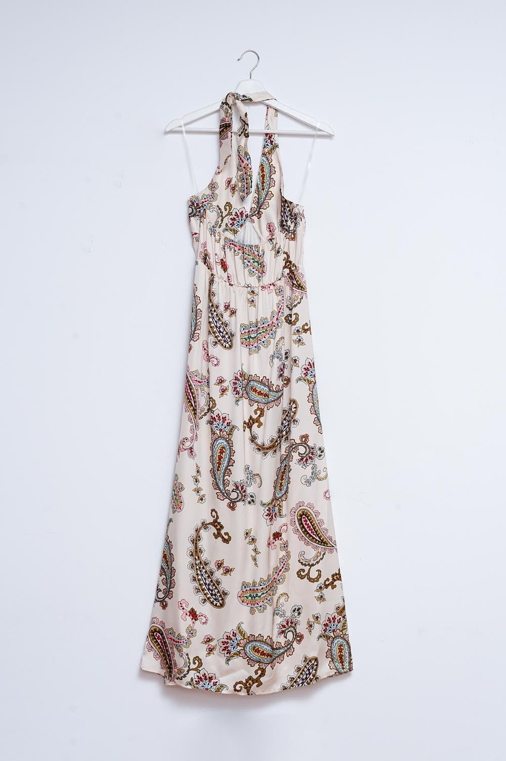 Halter neck maxi dress in paisley print