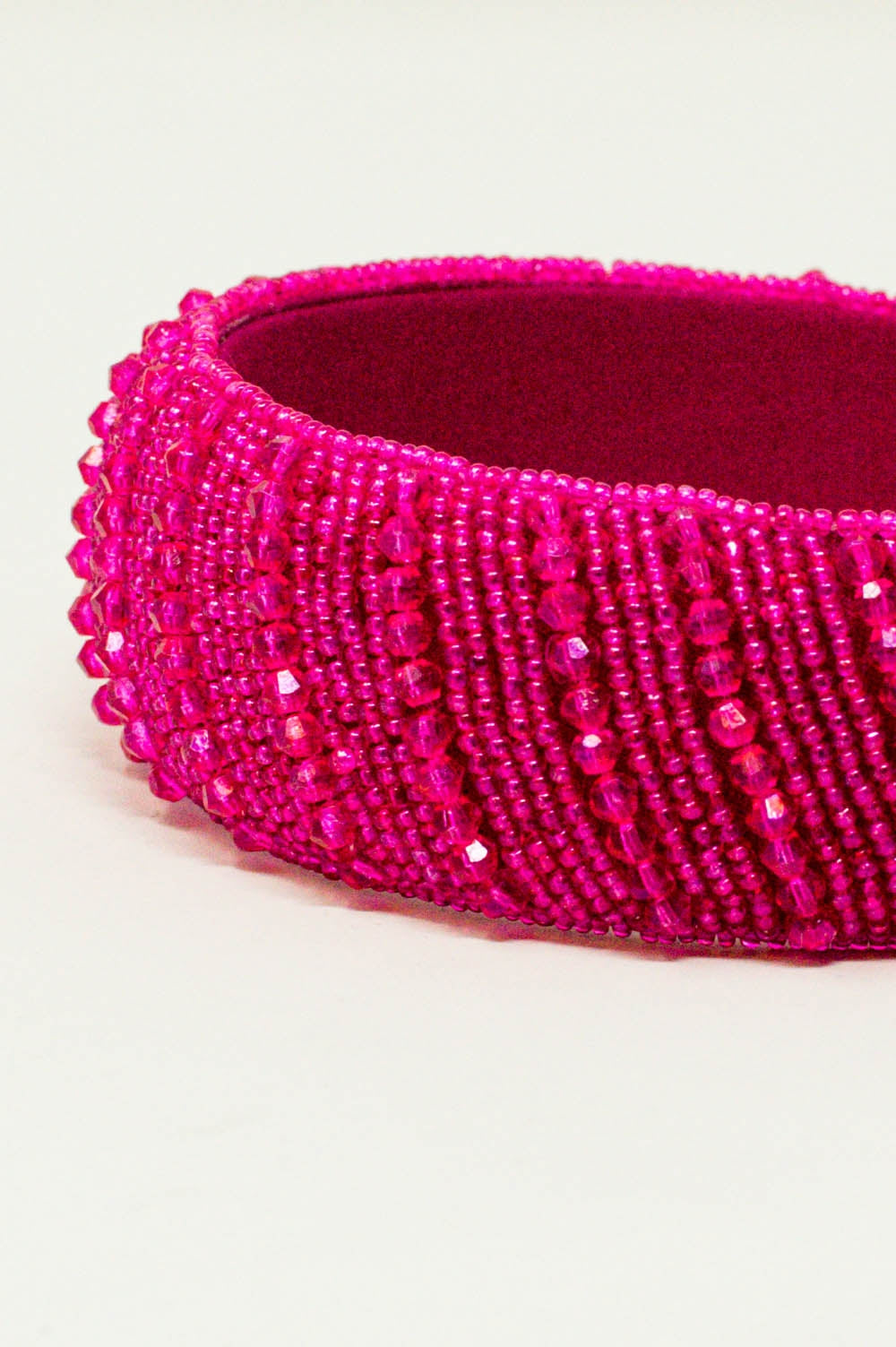 Diadema con Abalorios en Fucsia