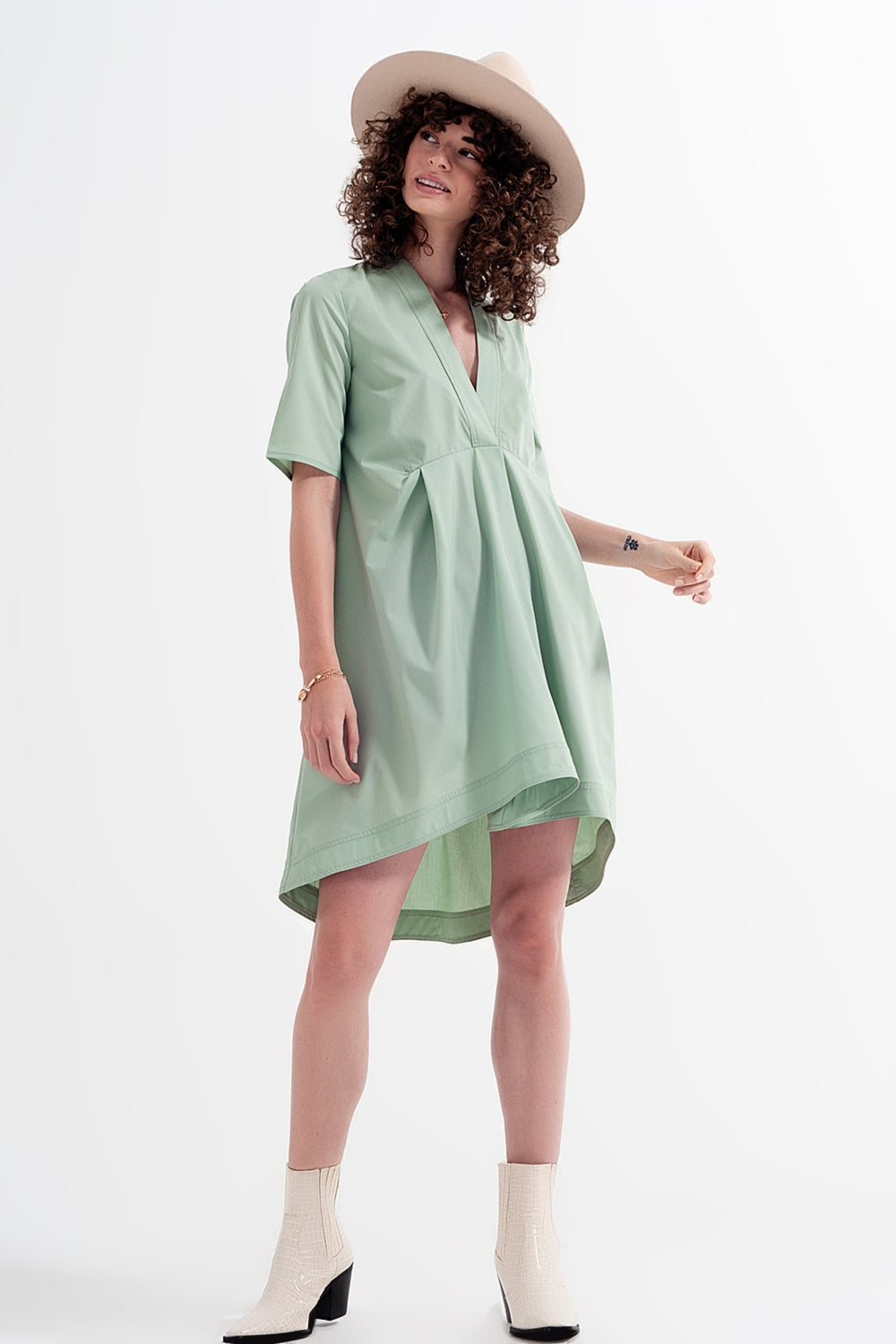 Q2 High low dress with empire waistline in green