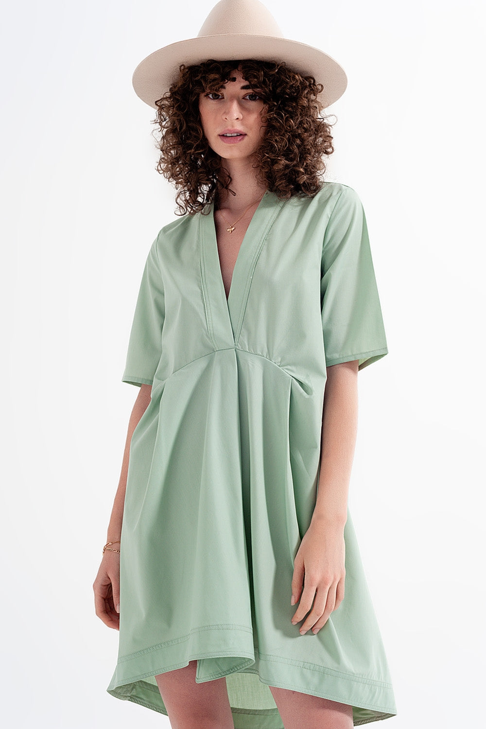 Vestido alto bajo con cintura imperio en verde