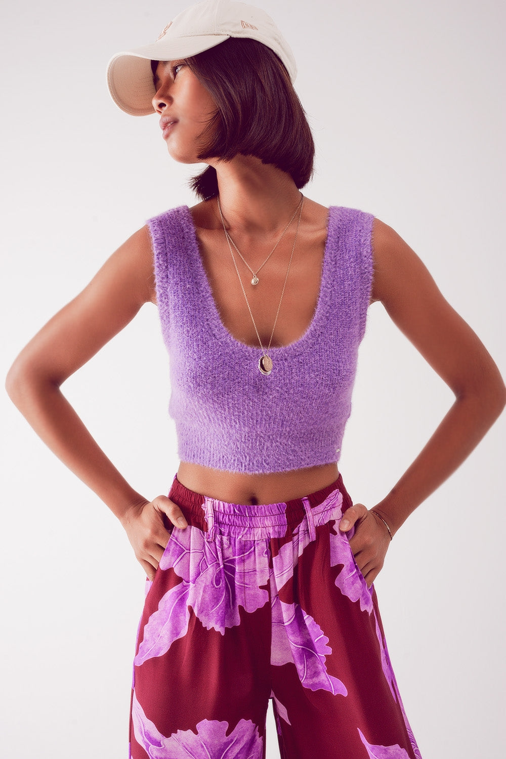 Q2 Knitted crop top in purple