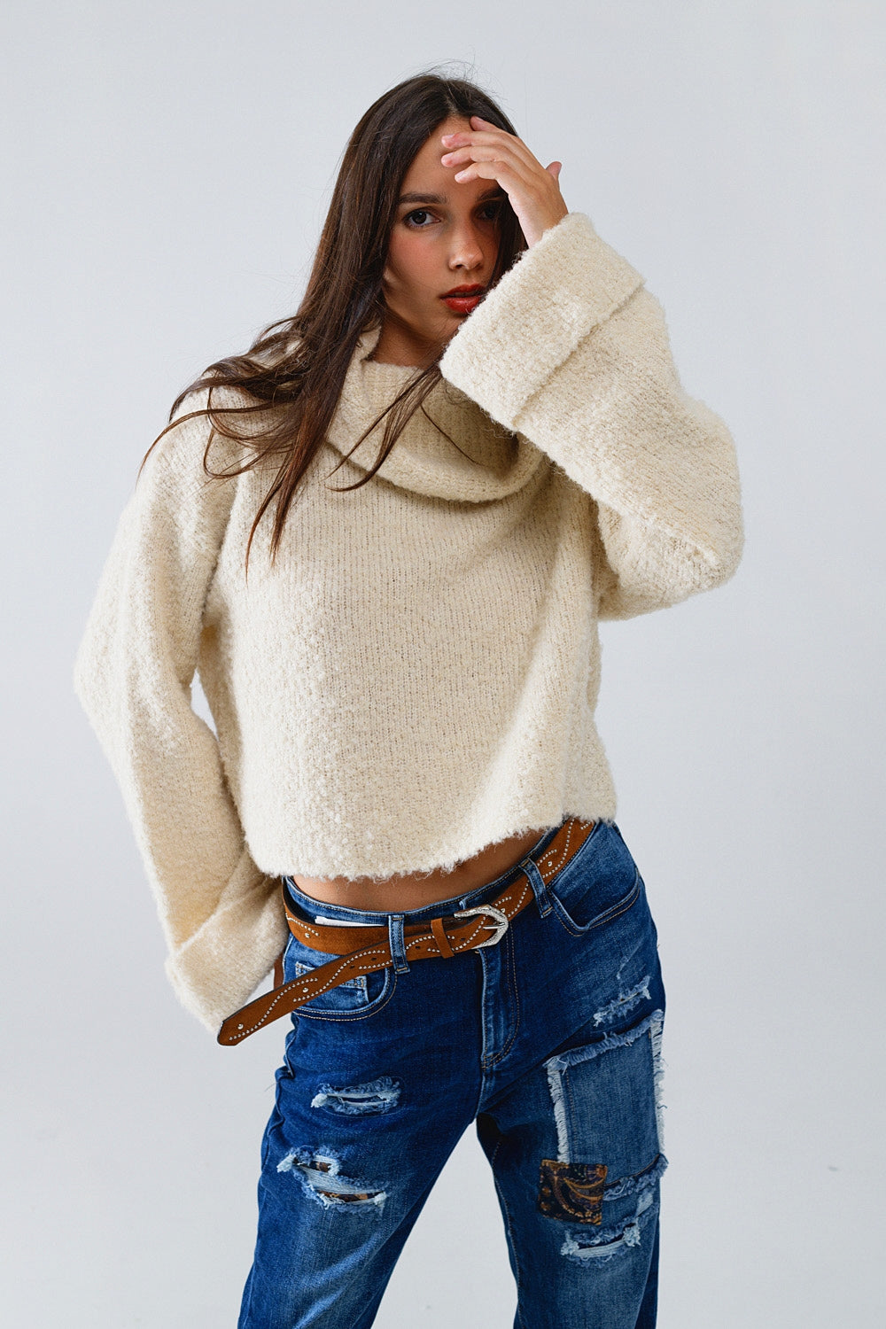 Q2 knitted fluffy high neck sweater in beige