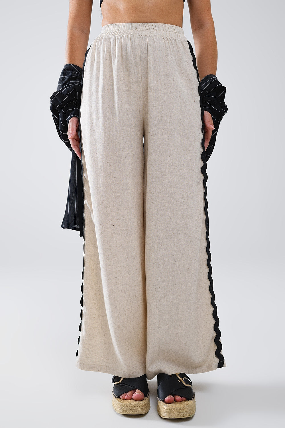 Linen Contrast Scallop Trim Pants in Beige